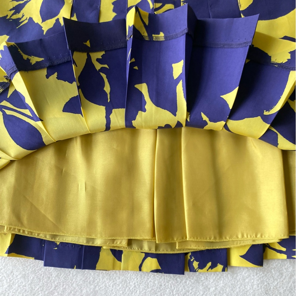 Moschino Silk Purple Yellow Pleated Floral Print Skirt US size 6 - Picture 9 of 13